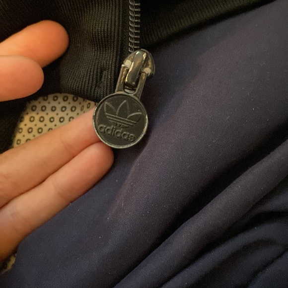 Adidas sweater - Picture 3 of 4